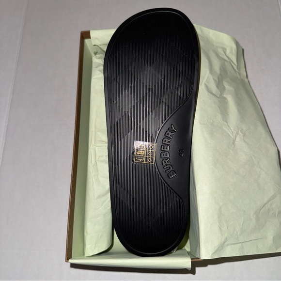 NIB Burberry Men's Furley Vintage Check Pool Slide Sandals - Picture 8 of 8